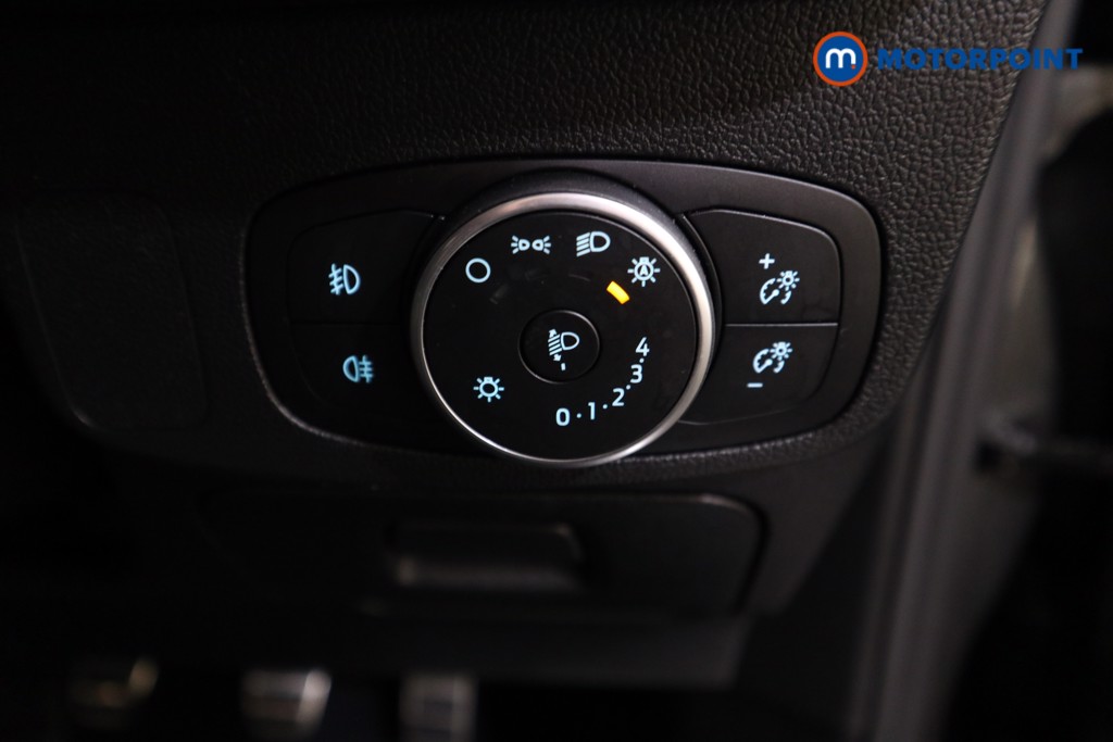 Ford Focus St-Line X Manual Petrol Hatchback - Stock Number (1577985) - 10th supplementary image