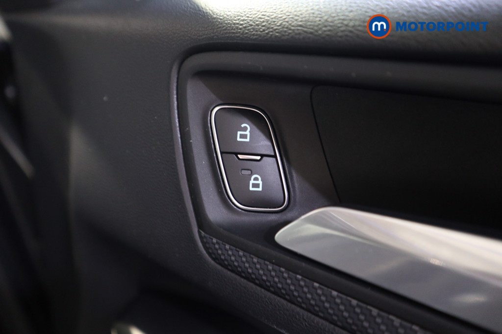 Ford Focus St-Line X Manual Petrol Hatchback - Stock Number (1577985) - 12th supplementary image
