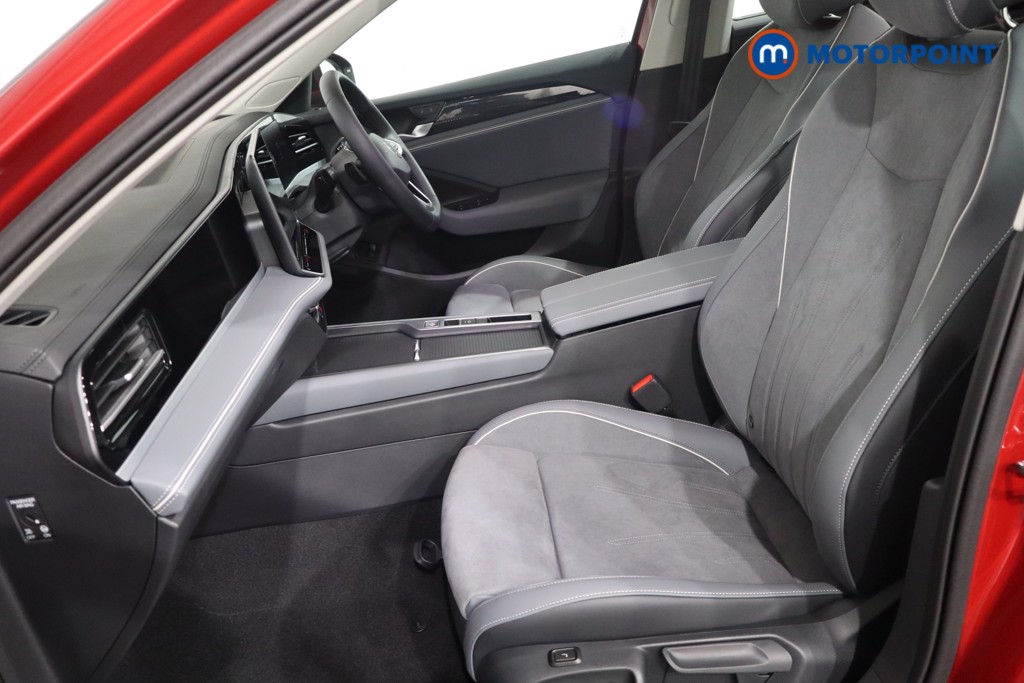 Volkswagen Passat Life Automatic Petrol Plug-In Hybrid Estate - Stock Number (1578078) - 4th supplementary image