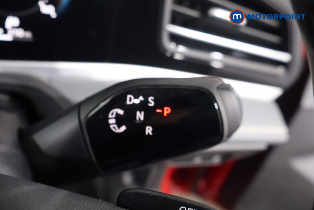 Volkswagen Passat Life Automatic Petrol Plug-In Hybrid Estate - Stock Number (1578078) - 14th supplementary image