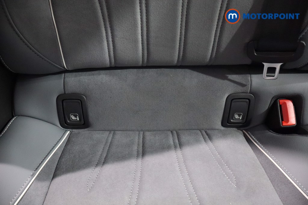 Volkswagen Passat Life Automatic Petrol Plug-In Hybrid Estate - Stock Number (1578078) - 26th supplementary image