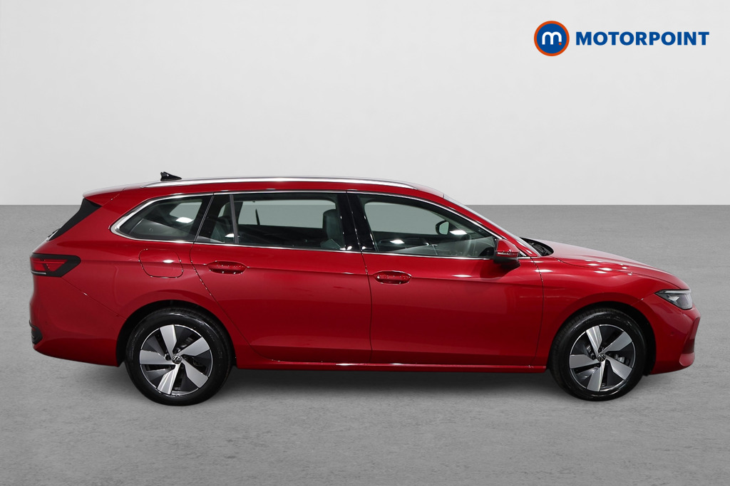 Volkswagen Passat Life Automatic Petrol Plug-In Hybrid Estate - Stock Number (1578078) - Drivers side
