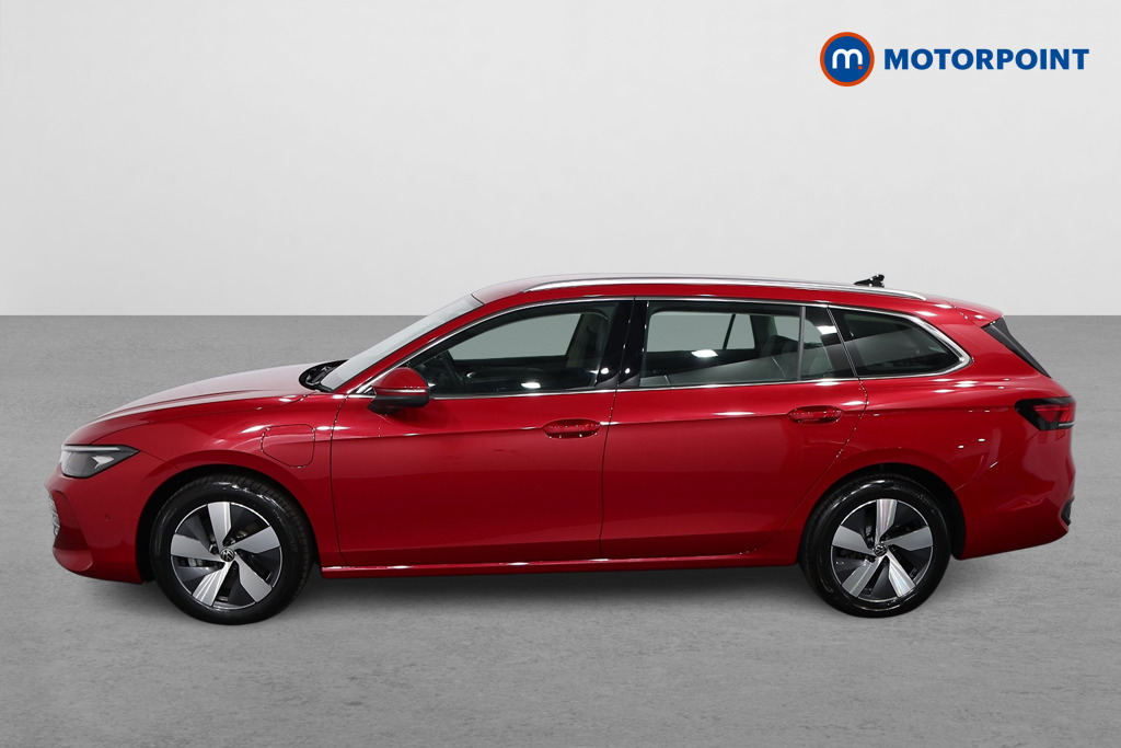 Volkswagen Passat Life Automatic Petrol Plug-In Hybrid Estate - Stock Number (1578078) - Passenger side