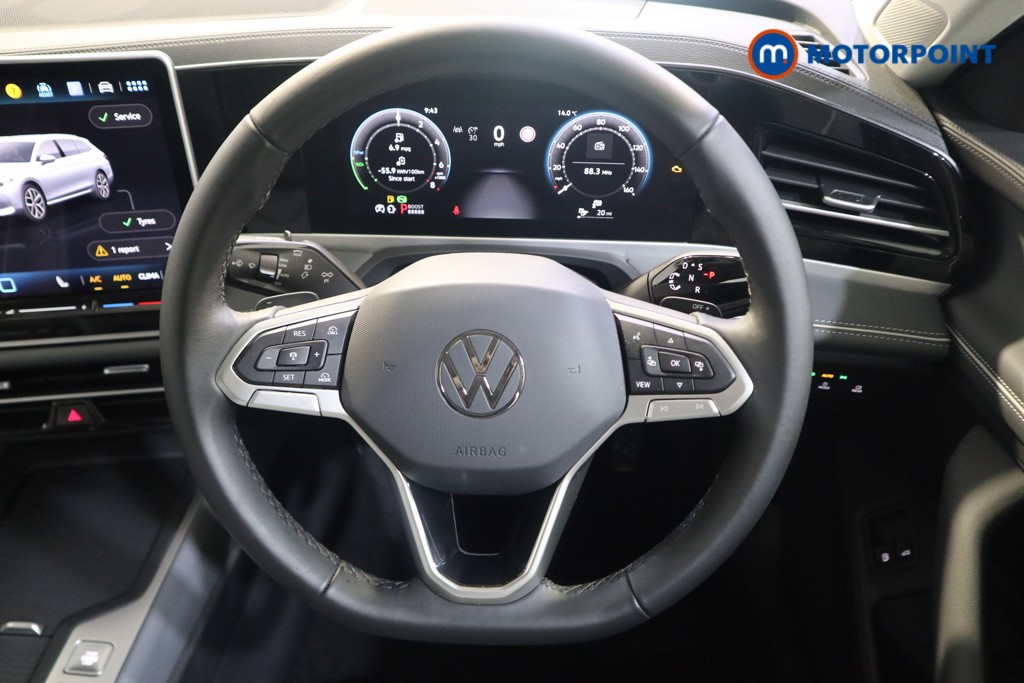 Volkswagen Passat Life Automatic Petrol Plug-In Hybrid Estate - Stock Number (1578105) - 2nd supplementary image