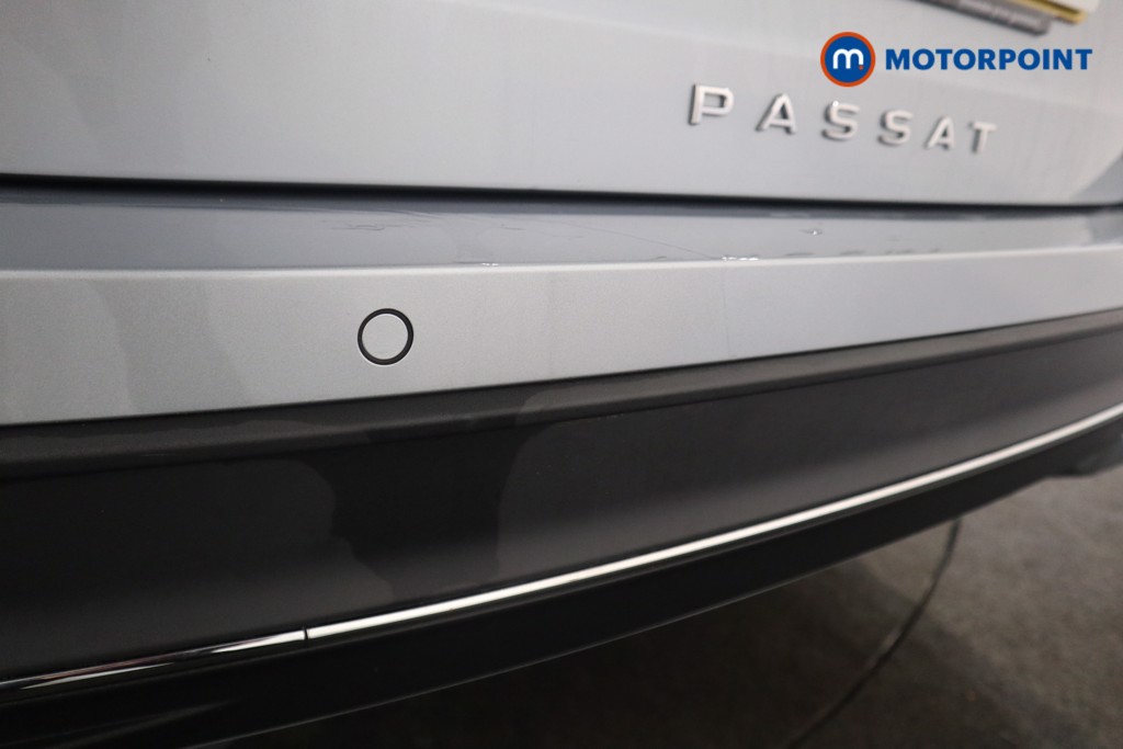 Volkswagen Passat Life Automatic Petrol Plug-In Hybrid Estate - Stock Number (1578105) - 20th supplementary image