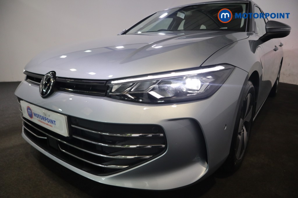 Volkswagen Passat Life Automatic Petrol Plug-In Hybrid Estate - Stock Number (1578105) - 26th supplementary image