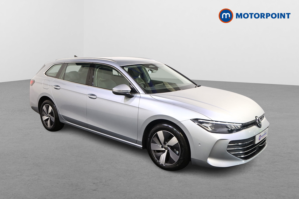 Volkswagen Passat Life Automatic Petrol Plug-In Hybrid Estate - Stock Number (1578105) - Drivers side front corner