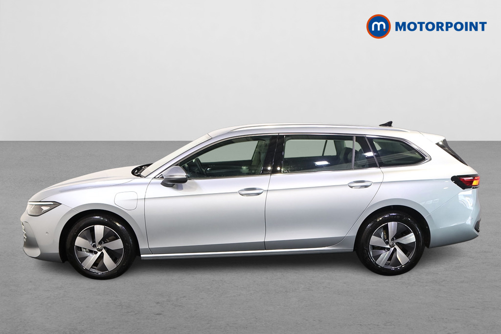 Volkswagen Passat Life Automatic Petrol Plug-In Hybrid Estate - Stock Number (1578105) - Passenger side