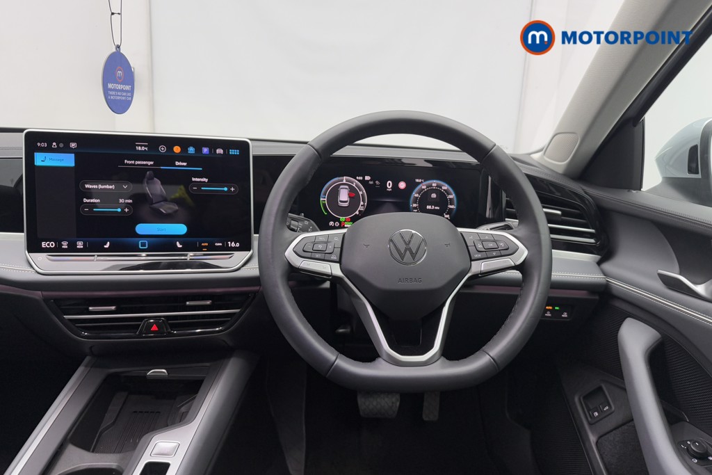 Volkswagen Passat Life Automatic Petrol Plug-In Hybrid Estate - Stock Number (1578112) - 2nd supplementary image