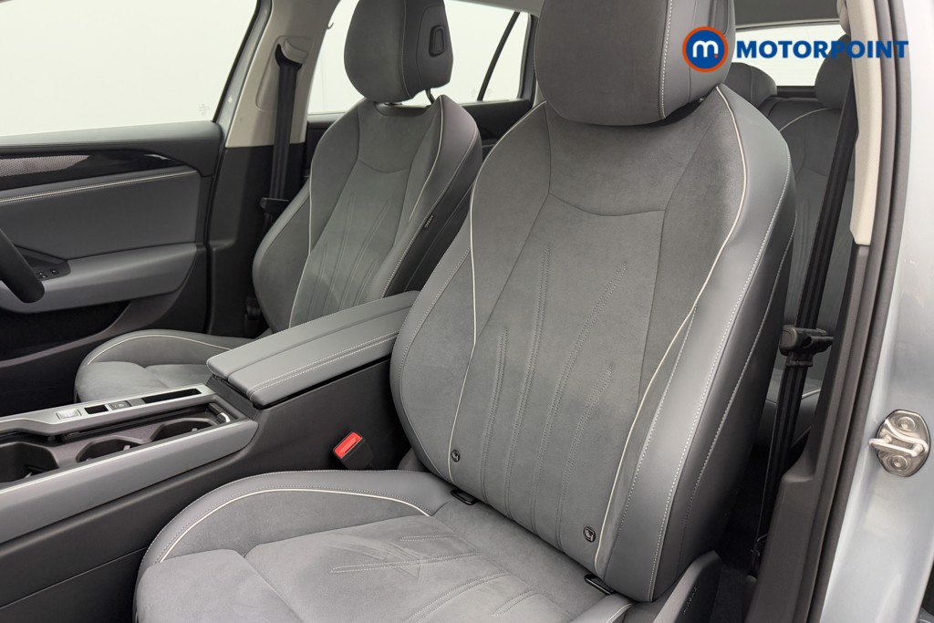 Volkswagen Passat Life Automatic Petrol Plug-In Hybrid Estate - Stock Number (1578112) - 3rd supplementary image