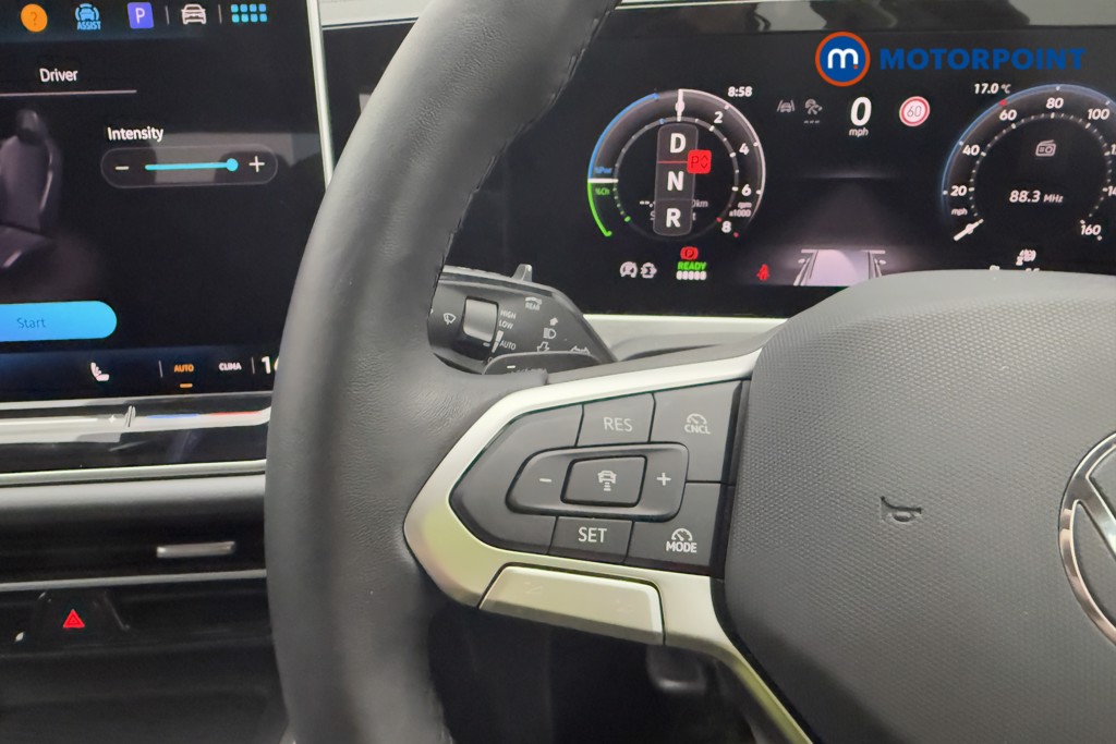 Volkswagen Passat Life Automatic Petrol Plug-In Hybrid Estate - Stock Number (1578112) - 7th supplementary image