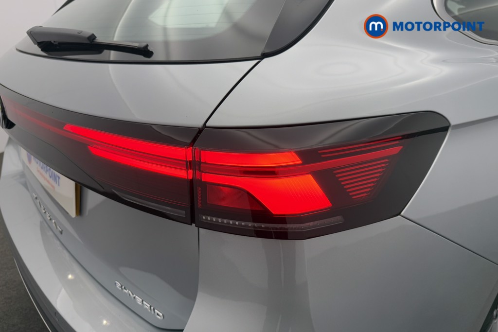 Volkswagen Passat Life Automatic Petrol Plug-In Hybrid Estate - Stock Number (1578112) - 17th supplementary image