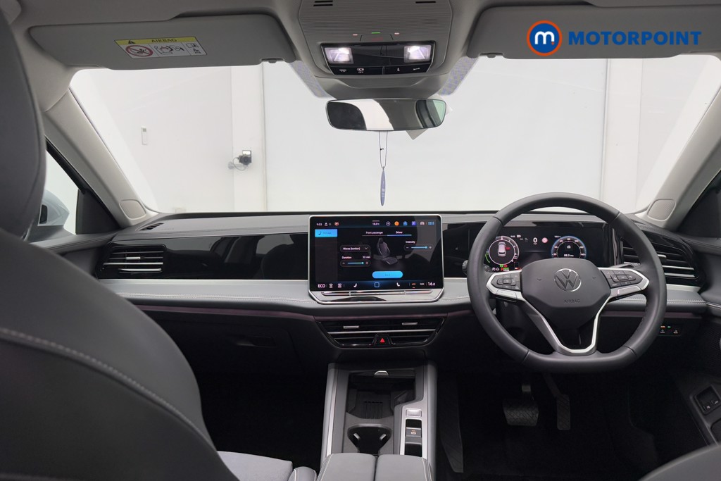 Volkswagen Passat Life Automatic Petrol Plug-In Hybrid Estate - Stock Number (1578112) - 1st supplementary image