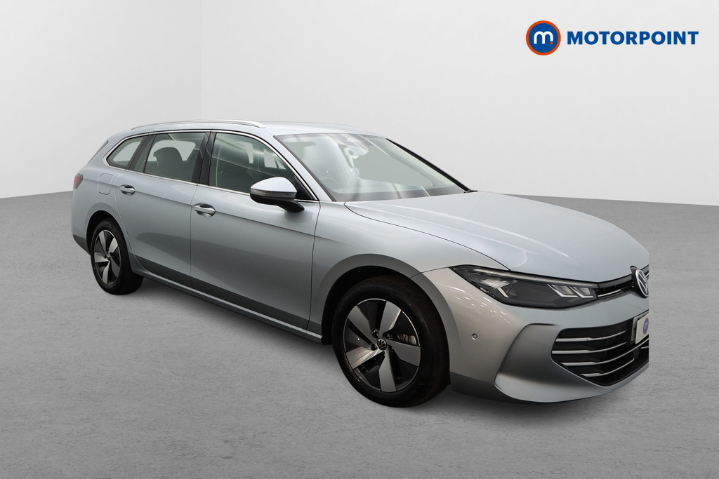 Volkswagen Passat Life Automatic Petrol Plug-In Hybrid Estate - Stock Number (1578112) - Drivers side front corner