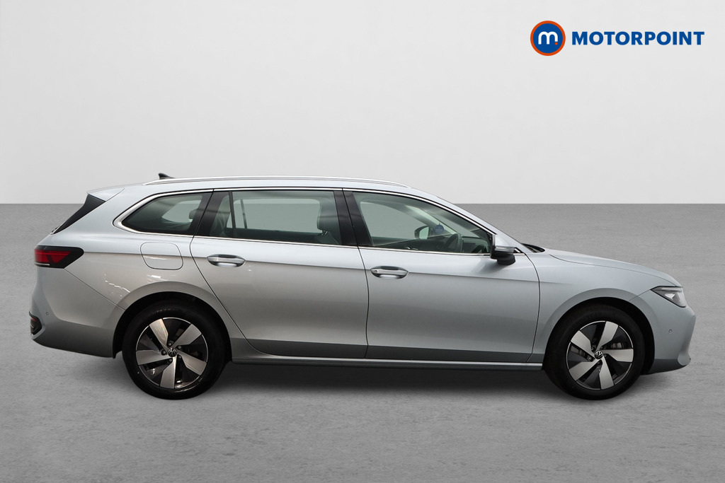Volkswagen Passat Life Automatic Petrol Plug-In Hybrid Estate - Stock Number (1578112) - Drivers side