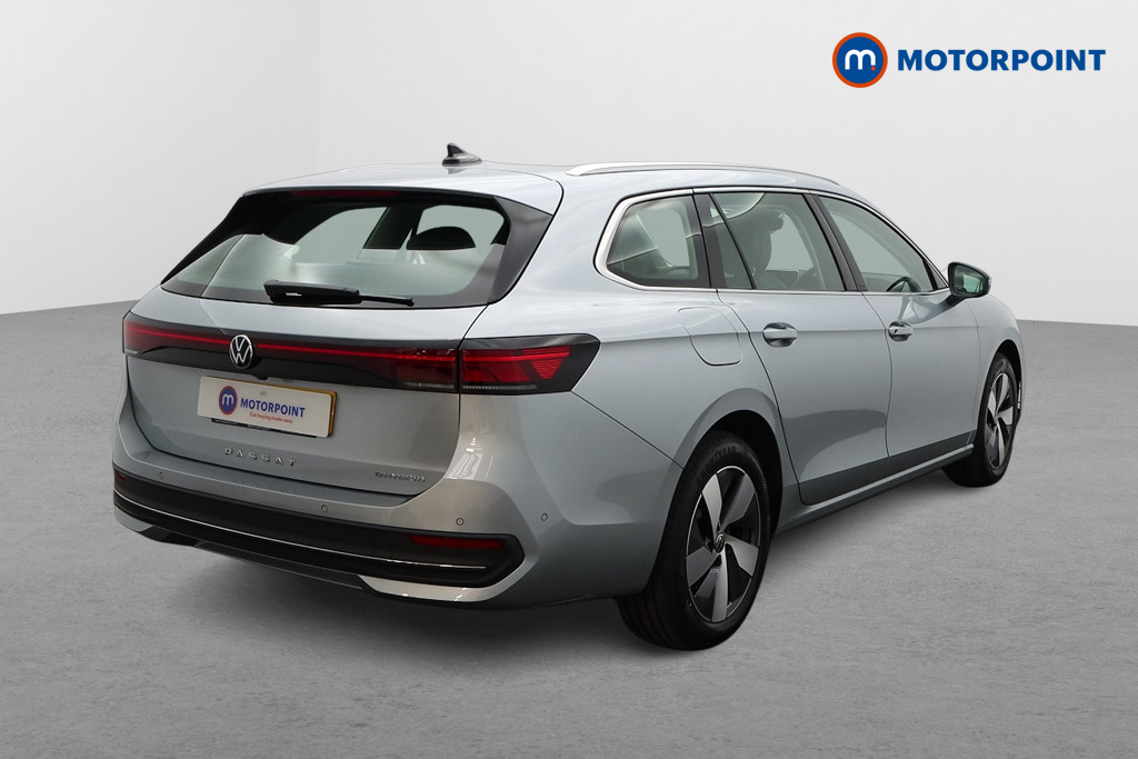 Volkswagen Passat Life Automatic Petrol Plug-In Hybrid Estate - Stock Number (1578112) - Drivers side rear corner