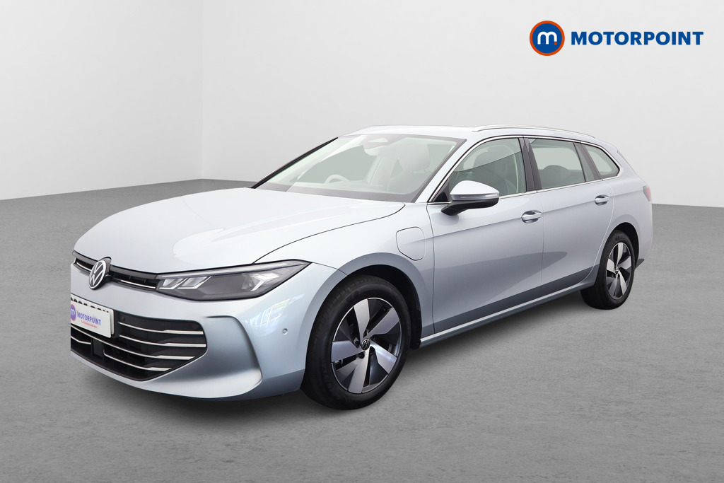 Volkswagen Passat Life Automatic Petrol Plug-In Hybrid Estate - Stock Number (1578115) - Passenger side front corner