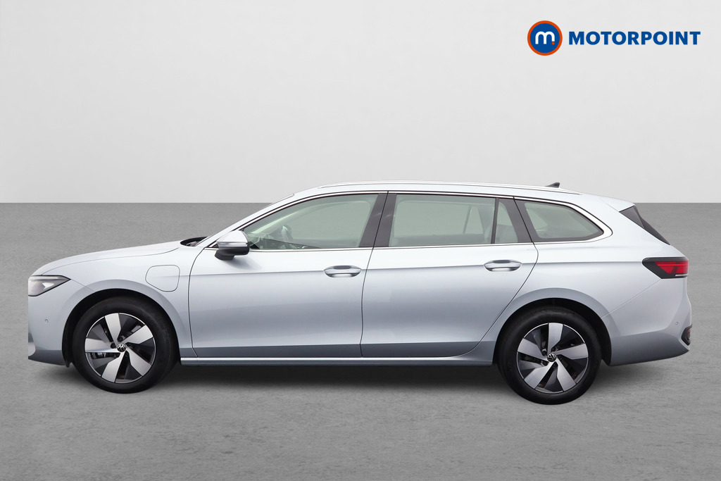 Volkswagen Passat Life Automatic Petrol Plug-In Hybrid Estate - Stock Number (1578115) - Passenger side