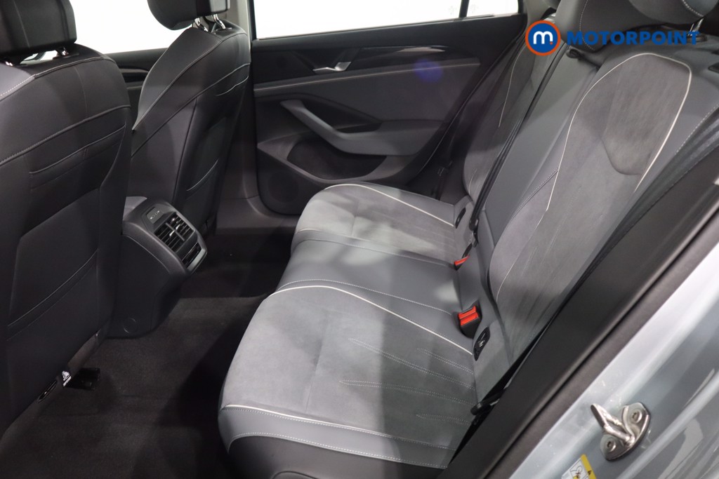 Volkswagen Passat Life Automatic Petrol Plug-In Hybrid Estate - Stock Number (1578125) - 5th supplementary image