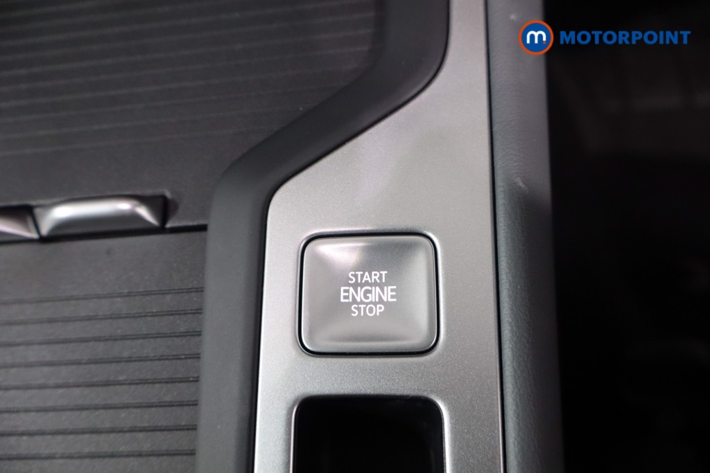 Volkswagen Passat Life Automatic Petrol Plug-In Hybrid Estate - Stock Number (1578125) - 13th supplementary image