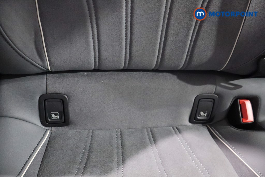 Volkswagen Passat Life Automatic Petrol Plug-In Hybrid Estate - Stock Number (1578125) - 25th supplementary image