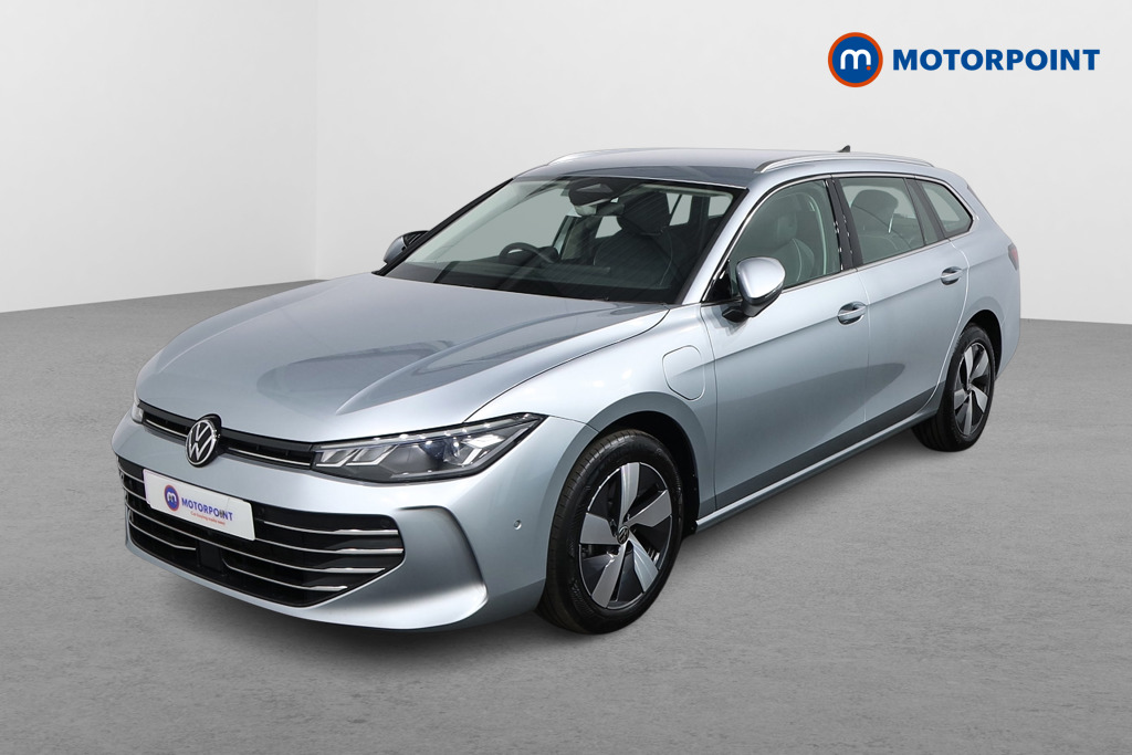 Volkswagen Passat Life Automatic Petrol Plug-In Hybrid Estate - Stock Number (1578125) - Passenger side front corner