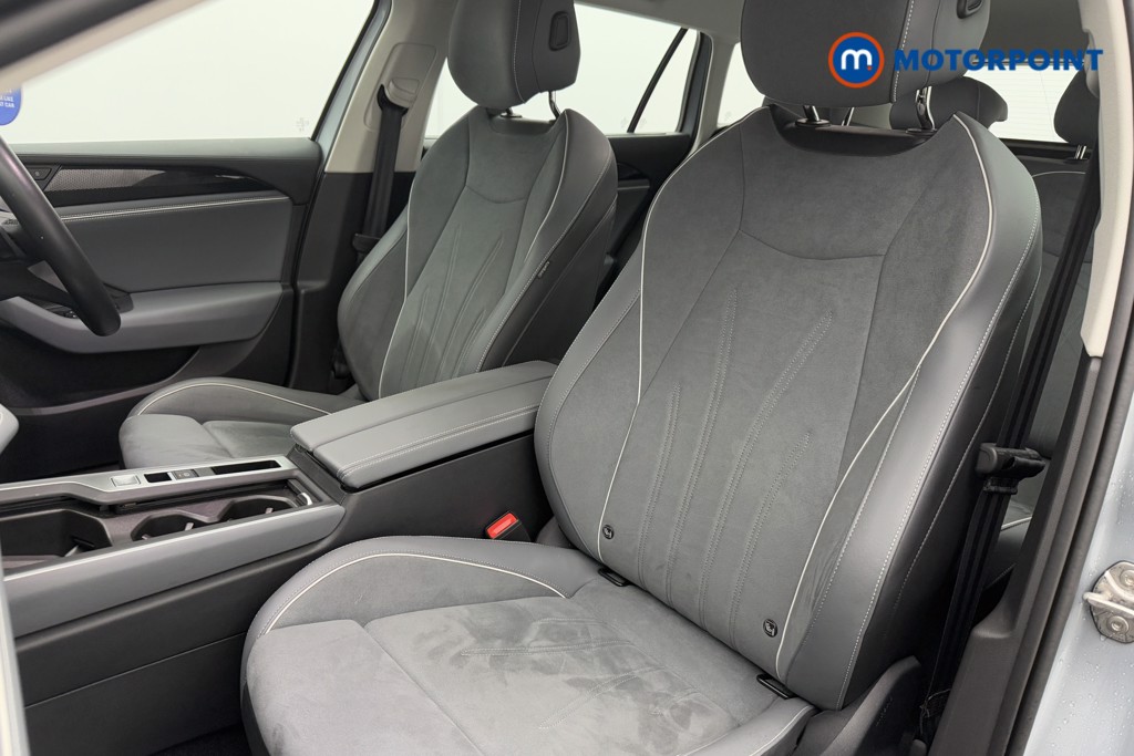 Volkswagen Passat Life Automatic Petrol Plug-In Hybrid Estate - Stock Number (1578127) - 3rd supplementary image