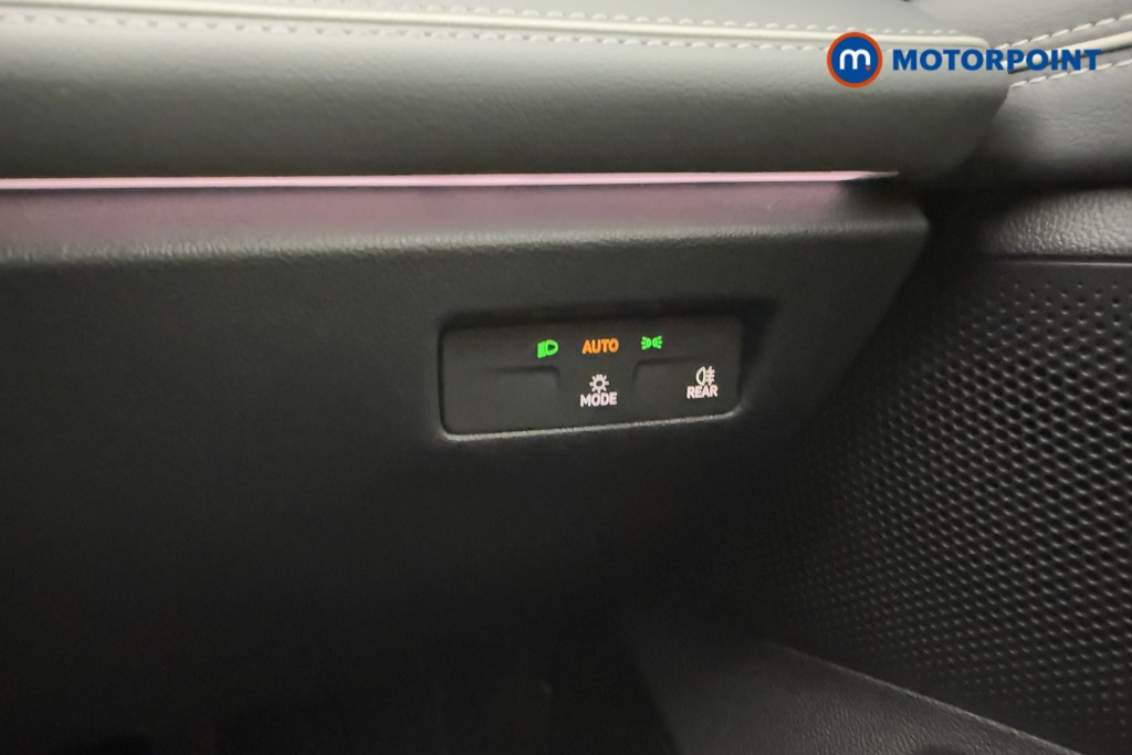 Volkswagen Passat Life Automatic Petrol Plug-In Hybrid Estate - Stock Number (1578127) - 16th supplementary image