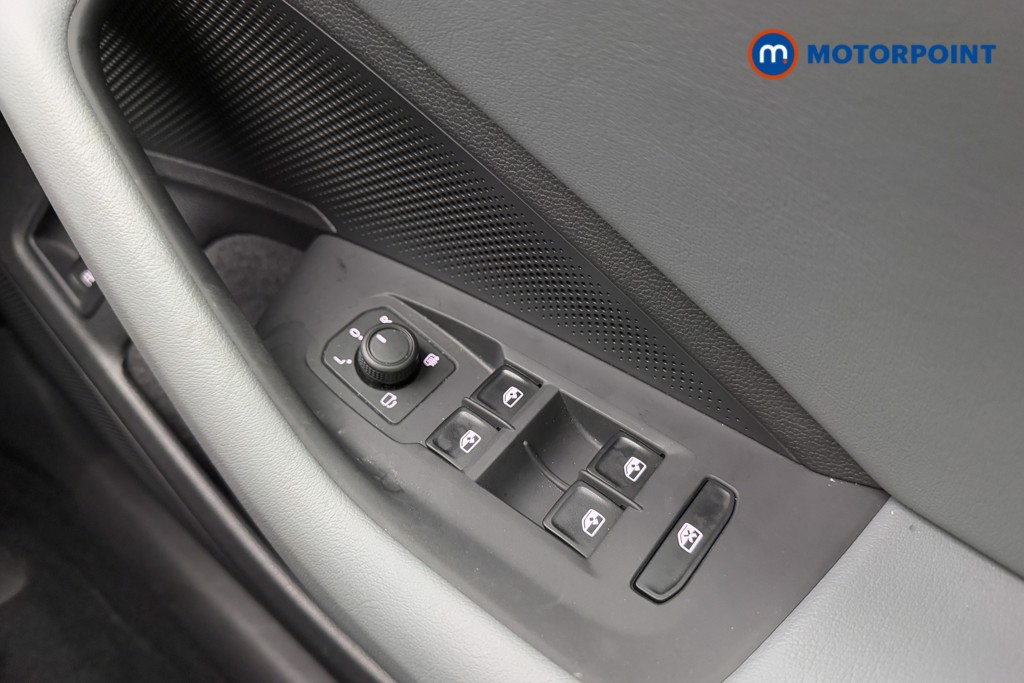 Volkswagen Passat Life Automatic Petrol Plug-In Hybrid Estate - Stock Number (1578127) - 17th supplementary image