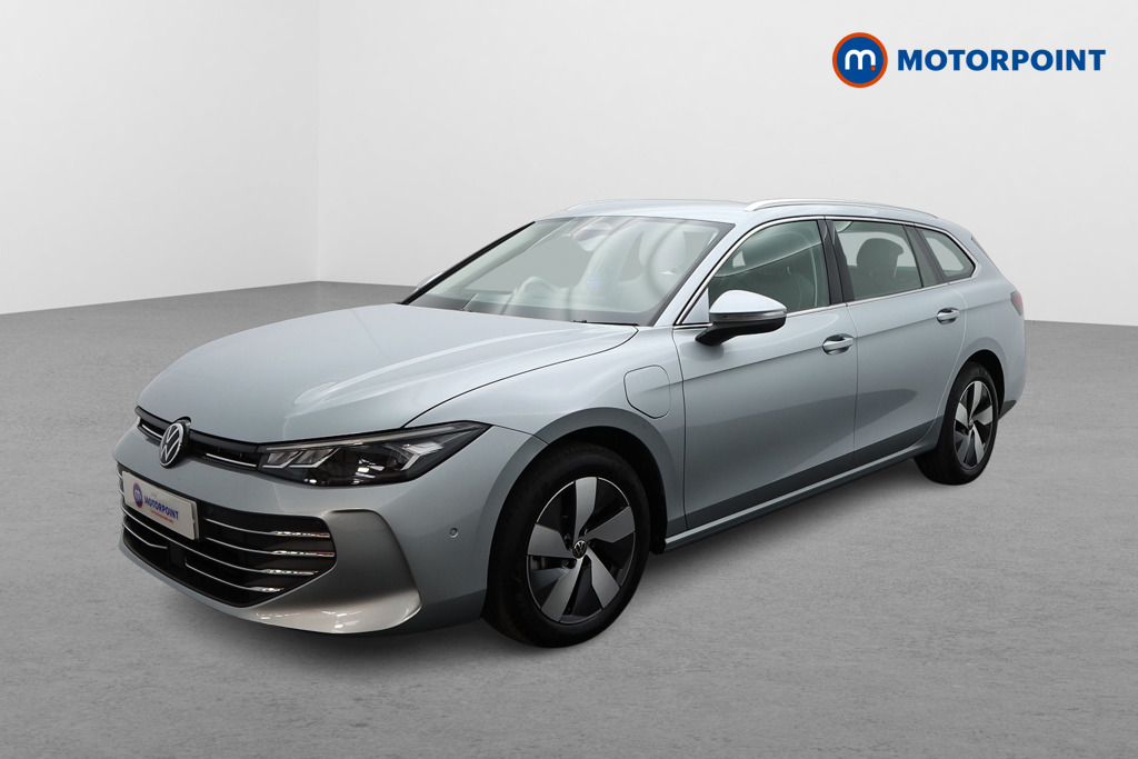 Volkswagen Passat Life Automatic Petrol Plug-In Hybrid Estate - Stock Number (1578127) - Passenger side front corner
