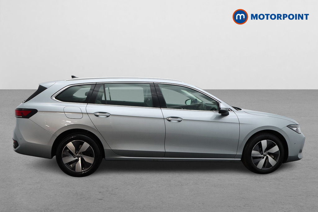 Volkswagen Passat Life Automatic Petrol Plug-In Hybrid Estate - Stock Number (1578127) - Drivers side
