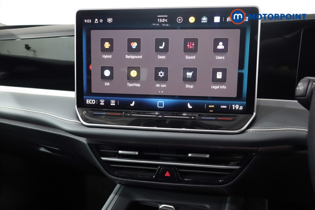 Volkswagen Passat Life Automatic Petrol Plug-In Hybrid Estate - Stock Number (1578139) - 19th supplementary image