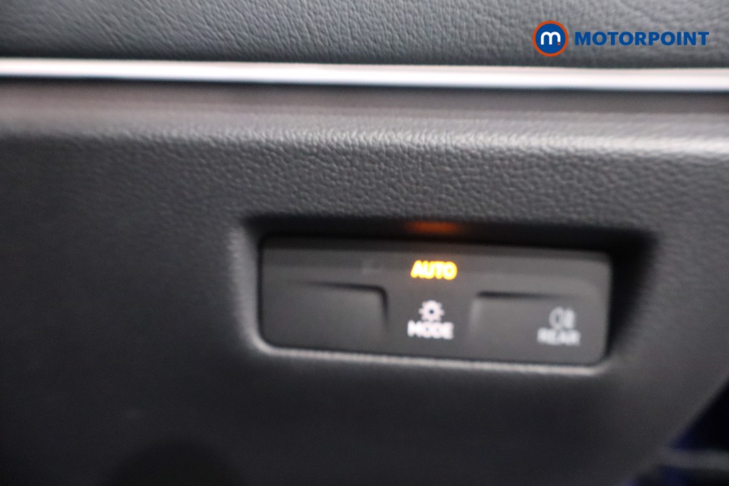 Volkswagen Passat Life Automatic Petrol Plug-In Hybrid Estate - Stock Number (1578139) - 20th supplementary image