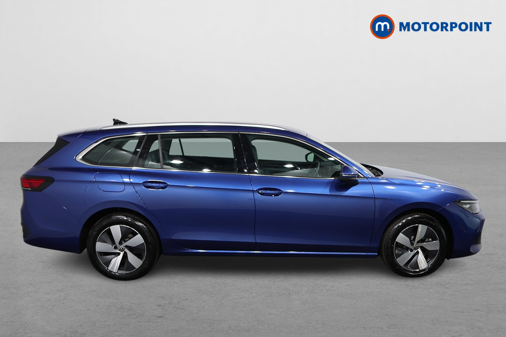 Volkswagen Passat Life Automatic Petrol Plug-In Hybrid Estate - Stock Number (1578139) - Drivers side