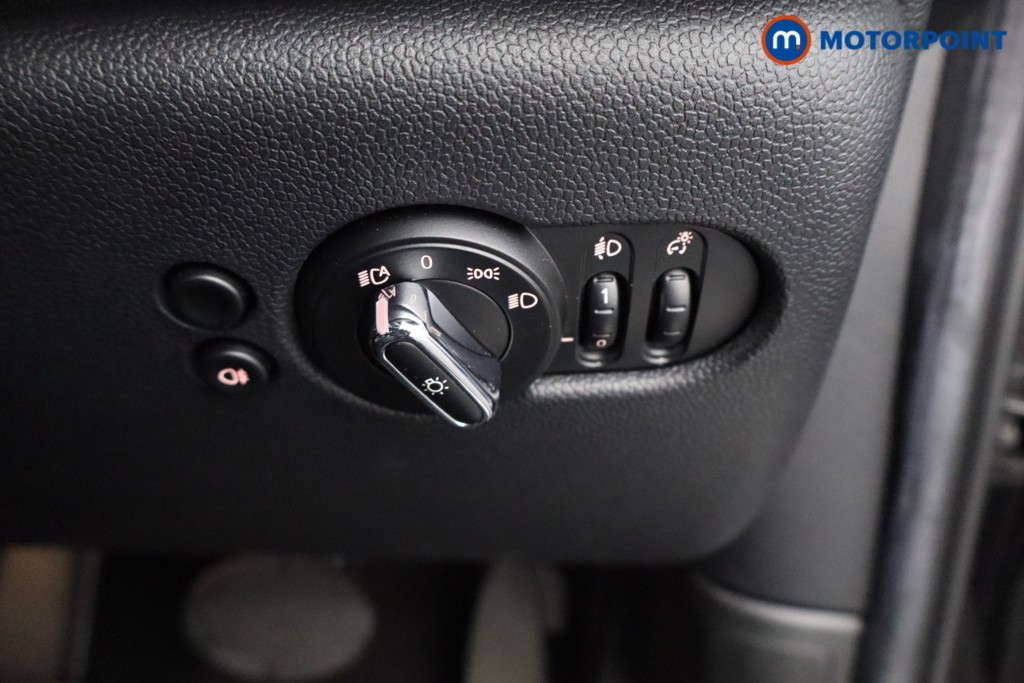 Mini Hatchback Cooper Exclusive Automatic Petrol Hatchback - Stock Number (1578246) - 14th supplementary image