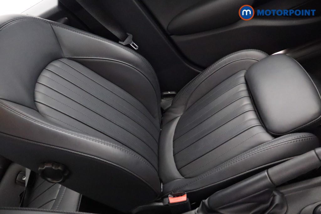Mini Hatchback Cooper Exclusive Automatic Petrol Hatchback - Stock Number (1578246) - 16th supplementary image