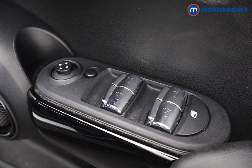 Mini Hatchback Cooper Exclusive Automatic Petrol Hatchback - Stock Number (1578246) - 17th supplementary image