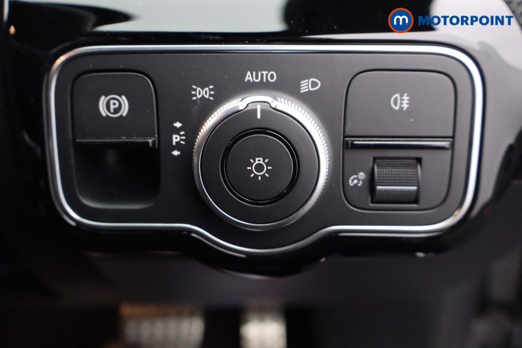 Mercedes-Benz CLA Amg Line Automatic Petrol Coupe - Stock Number (1578267) - 15th supplementary image