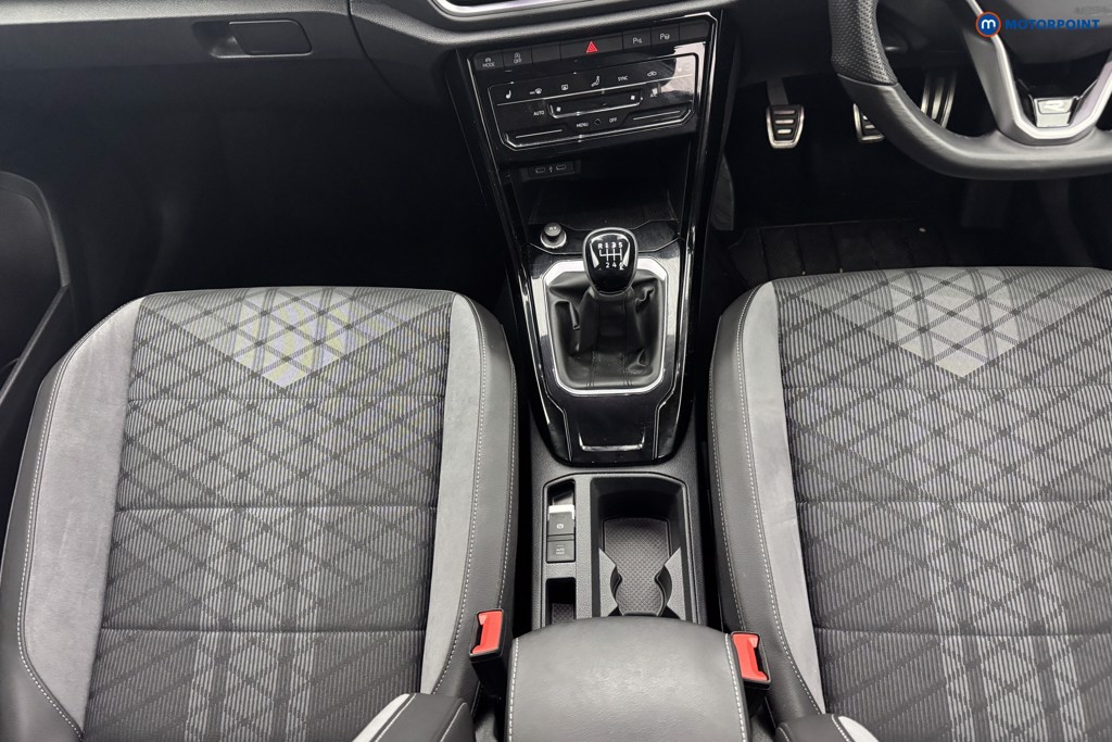 Volkswagen T-Roc R-Line Manual Petrol SUV - Stock Number (1578508) - 5th supplementary image