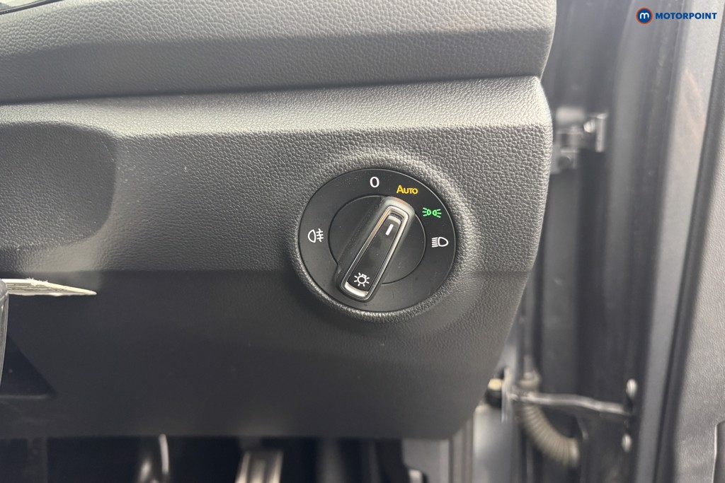 Volkswagen T-Roc R-Line Manual Petrol SUV - Stock Number (1578508) - 15th supplementary image