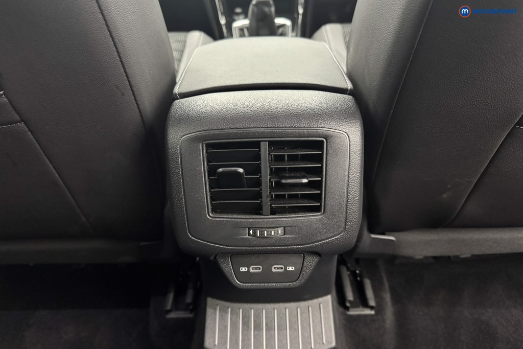 Volkswagen T-Roc R-Line Manual Petrol SUV - Stock Number (1578508) - 19th supplementary image