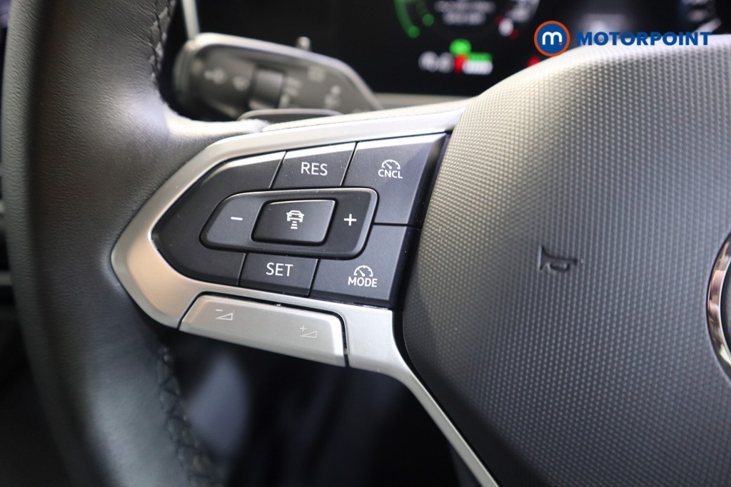 Volkswagen Passat Life Automatic Petrol Plug-In Hybrid Estate - Stock Number (1578939) - 3rd supplementary image