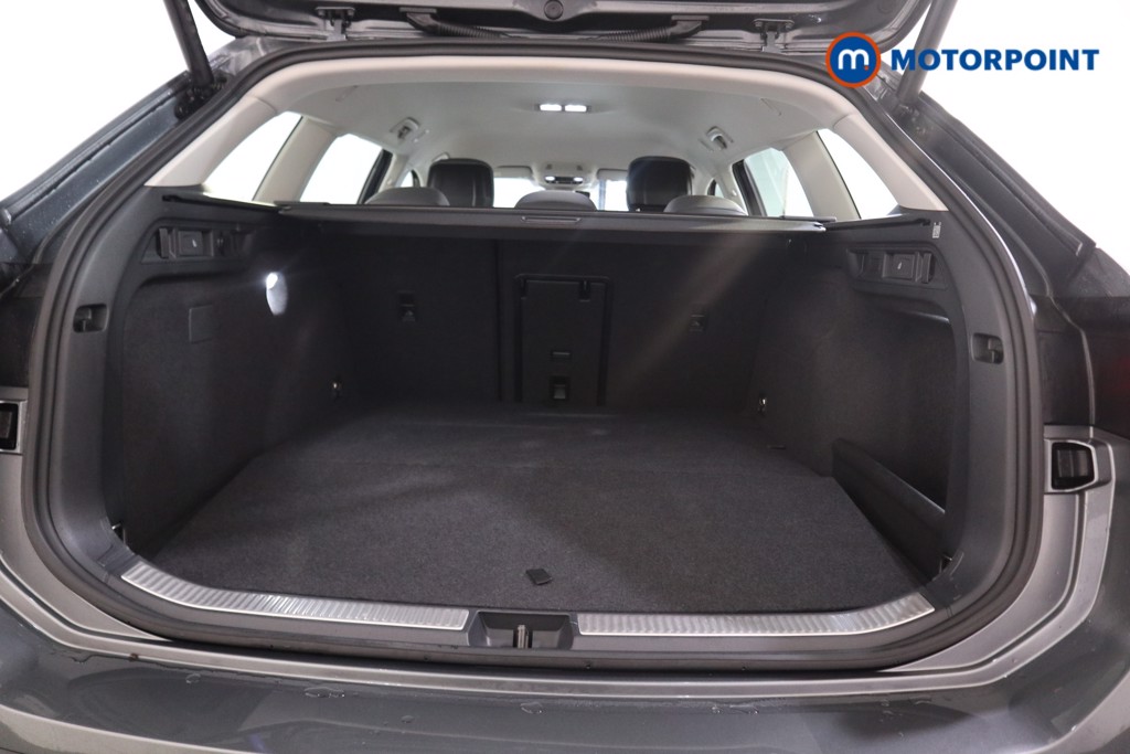 Volkswagen Passat Life Automatic Petrol Plug-In Hybrid Estate - Stock Number (1578939) - 15th supplementary image