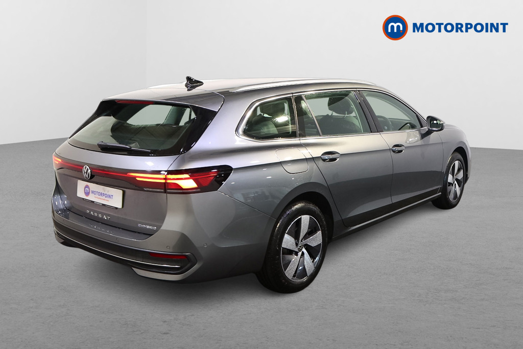 Volkswagen Passat Life Automatic Petrol Plug-In Hybrid Estate - Stock Number (1578939) - Drivers side rear corner