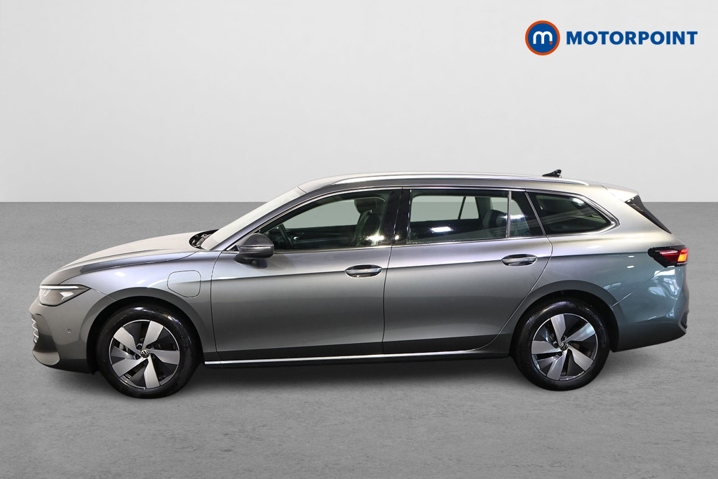 Volkswagen Passat Life Automatic Petrol Plug-In Hybrid Estate - Stock Number (1578939) - Passenger side