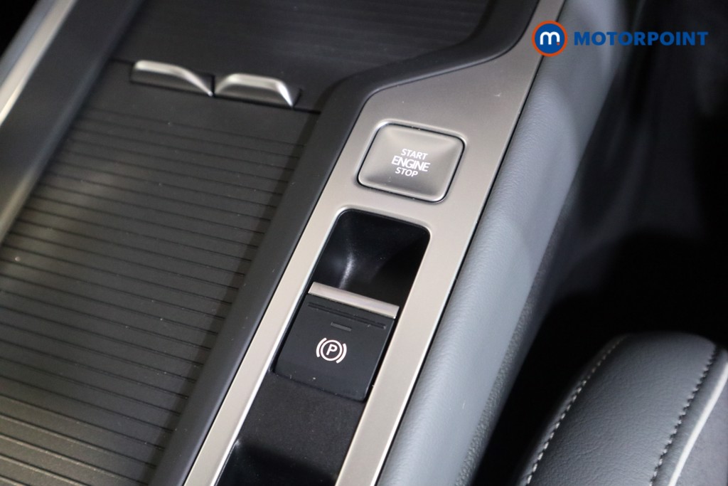 Volkswagen Passat Life Automatic Petrol Plug-In Hybrid Estate - Stock Number (1578940) - 7th supplementary image