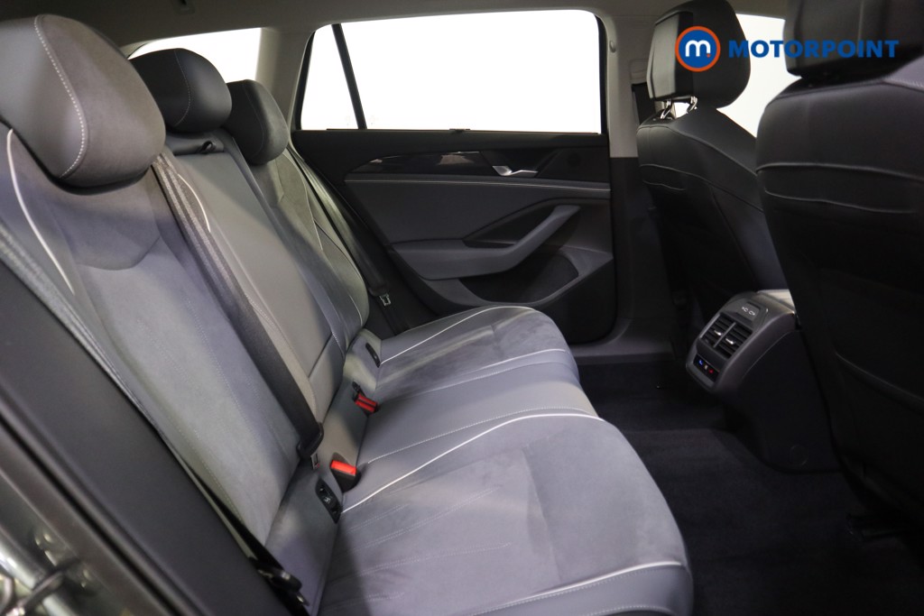 Volkswagen Passat Life Automatic Petrol Plug-In Hybrid Estate - Stock Number (1578940) - 14th supplementary image
