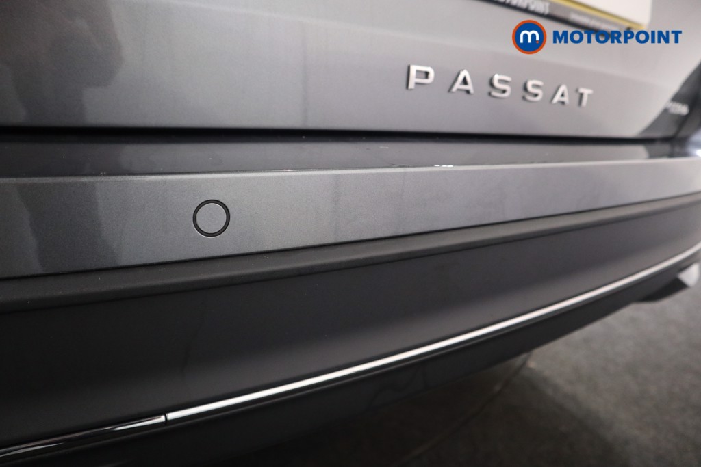 Volkswagen Passat Life Automatic Petrol Plug-In Hybrid Estate - Stock Number (1578940) - 21st supplementary image