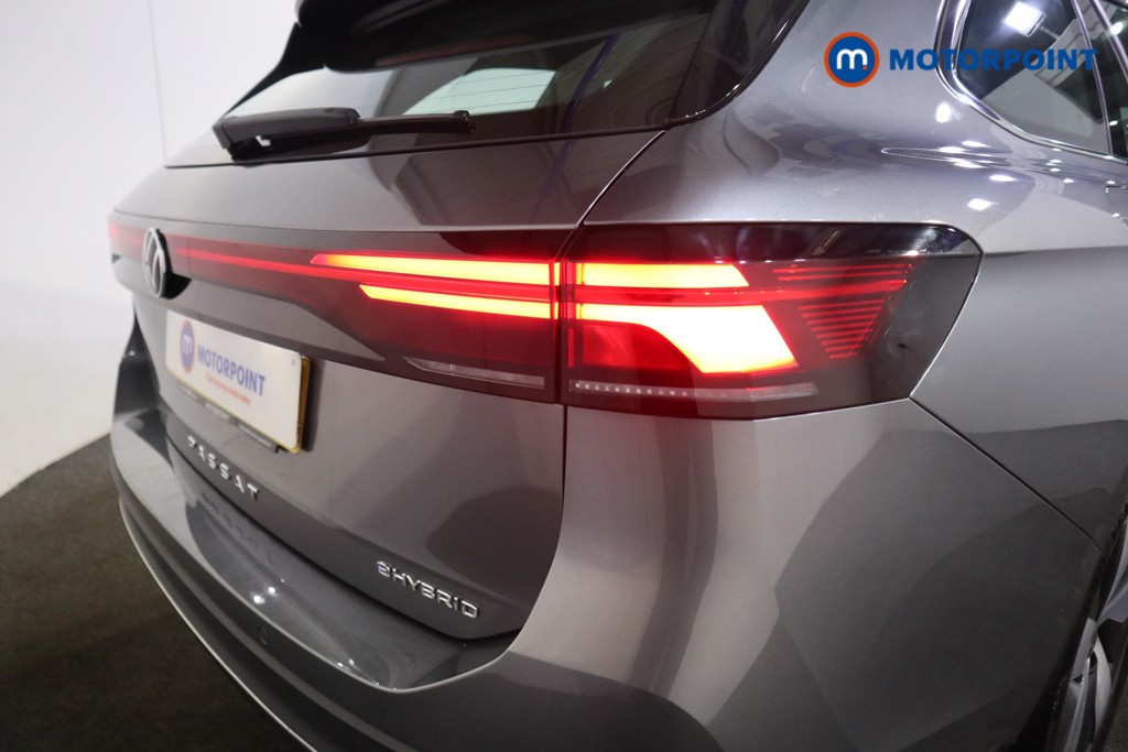 Volkswagen Passat Life Automatic Petrol Plug-In Hybrid Estate - Stock Number (1578940) - 24th supplementary image