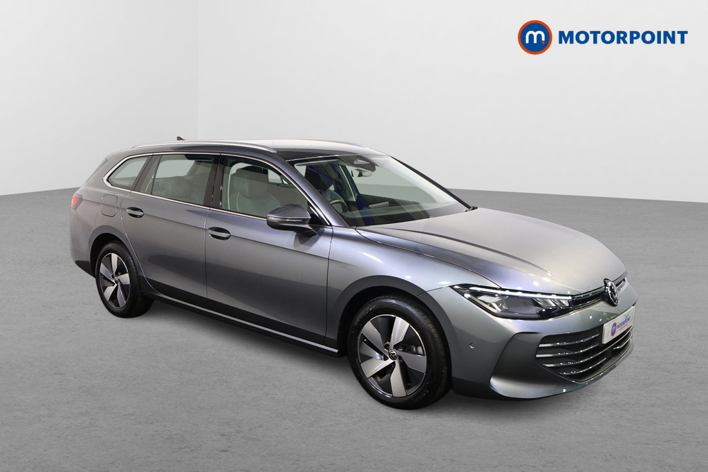 Volkswagen Passat Life Automatic Petrol Plug-In Hybrid Estate - Stock Number (1578940) - Drivers side front corner
